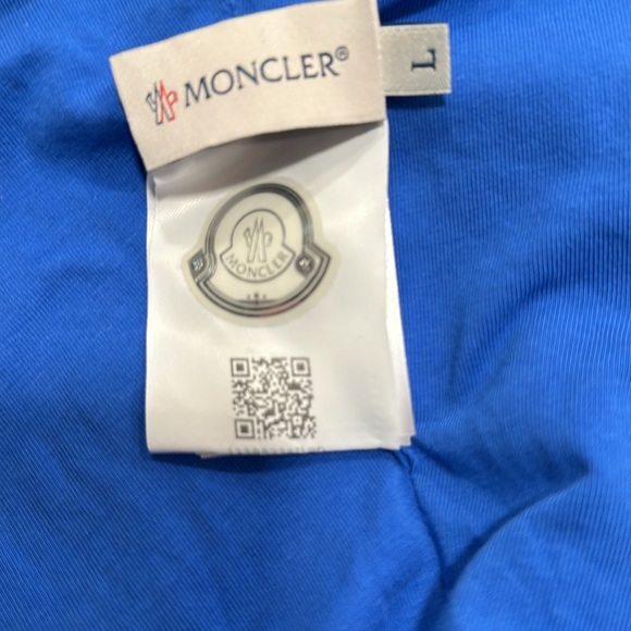 Moncler Reversible Logo Hat - Picture 6 of 9